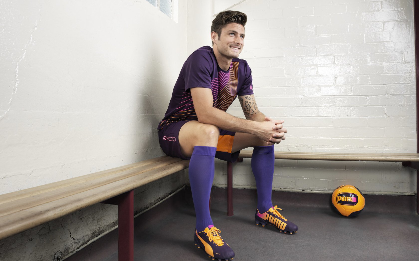 巴塞罗那加快节奏打破防线死结，巴塞罗那用的什么阵型